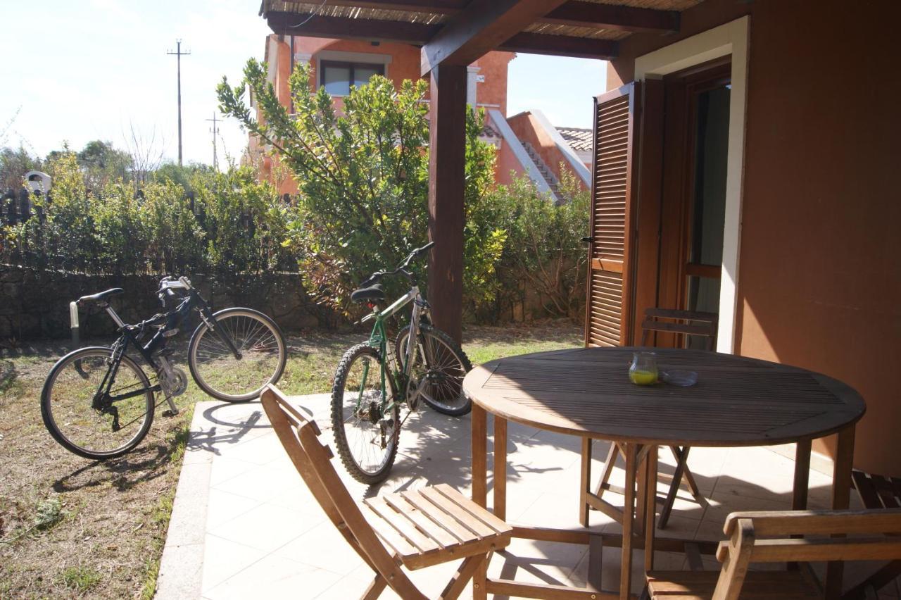 Villetta Indipendente Fronte Spiaggia Budoni Exterior photo