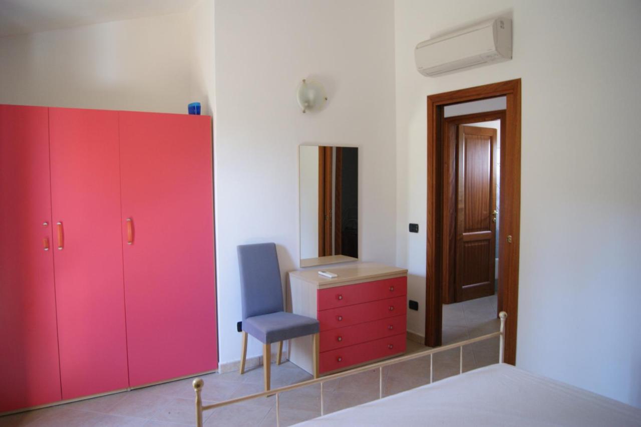 Villetta Indipendente Fronte Spiaggia Budoni Exterior photo