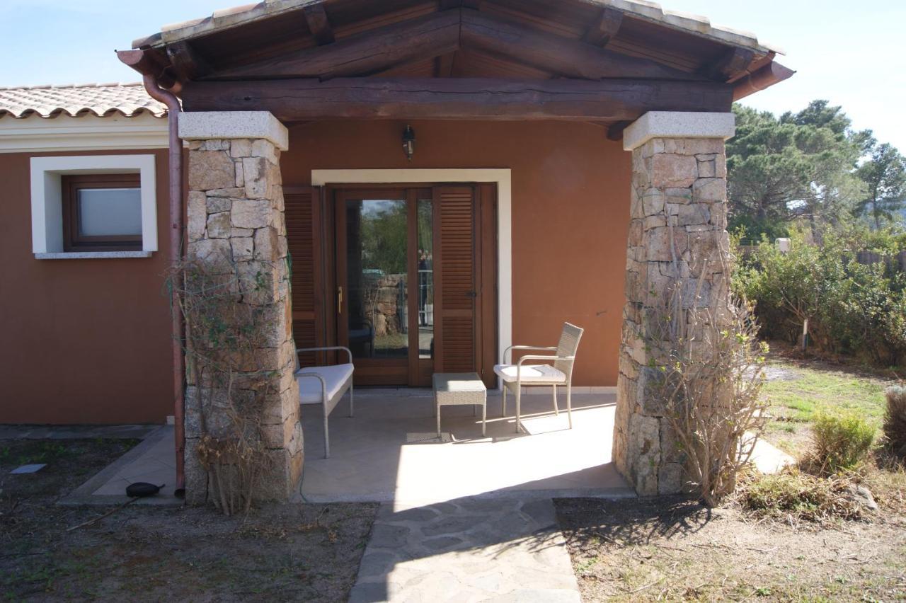 Villetta Indipendente Fronte Spiaggia Budoni Exterior photo
